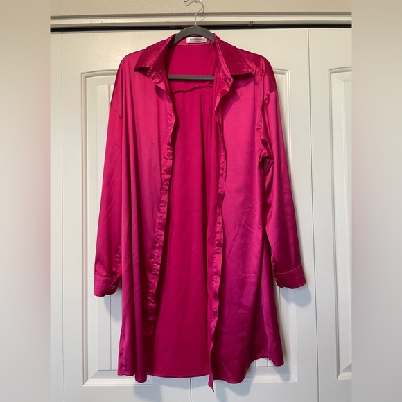 Blissshow | Fuchsia Oversized Shirt Dress / Tunic - Picture 3 of 10